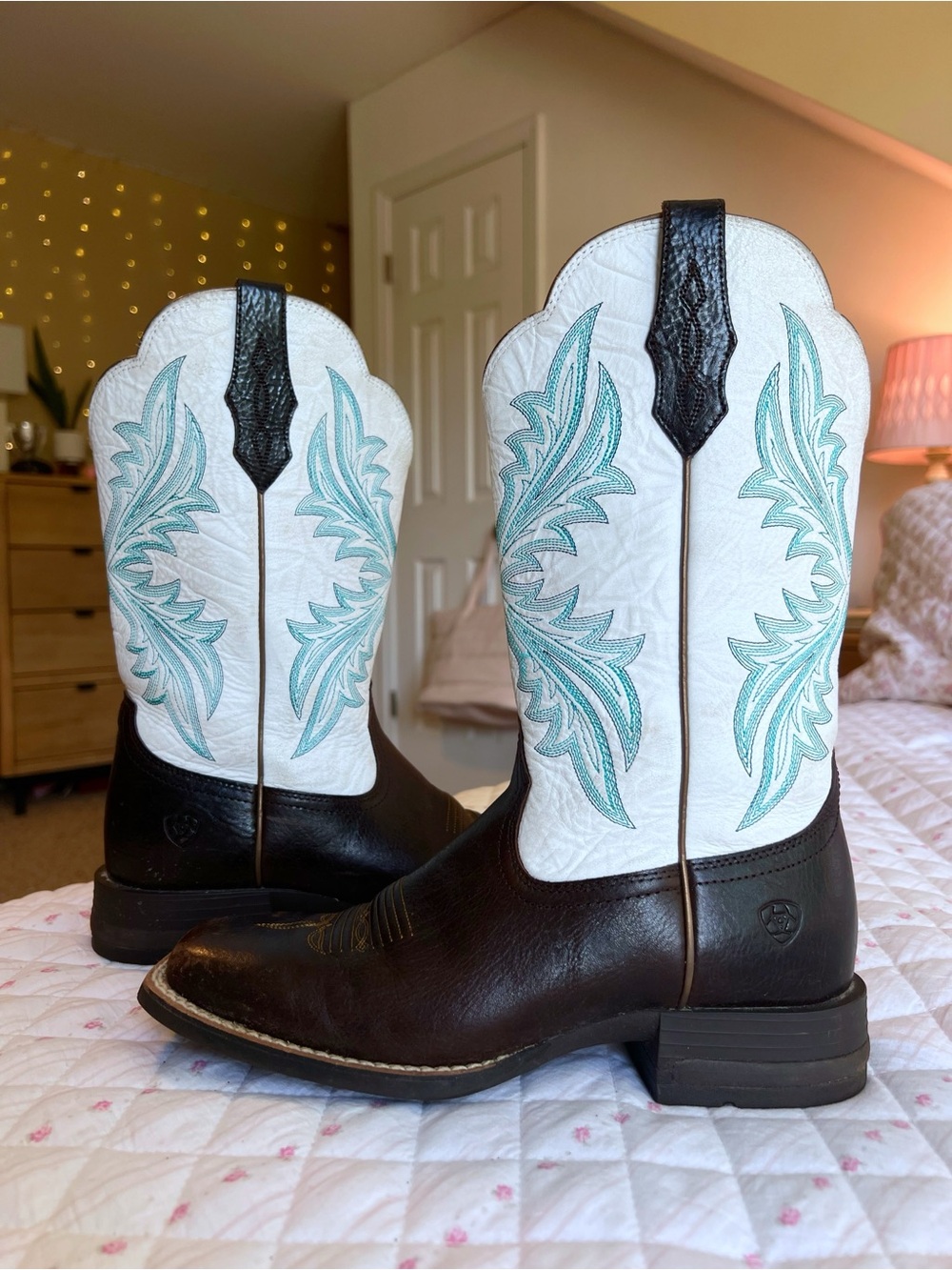 Ariat Turquoise Canyon Point Western Cowboy Boots Square Toe Cowgirl 7.5B